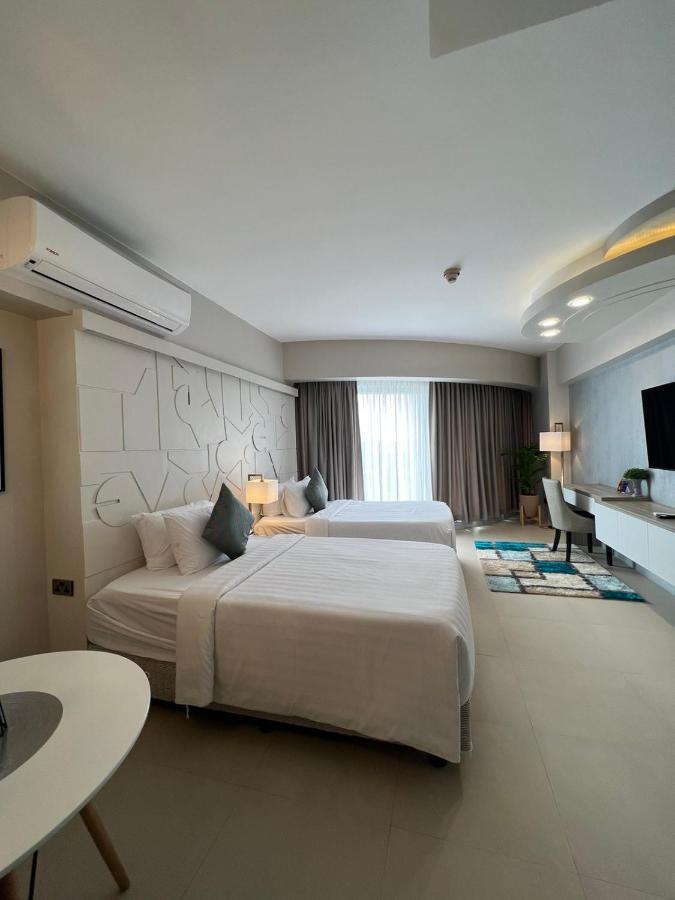 Aeon Suites Staycation Managed By Aria Hotel Davao Exterior photo